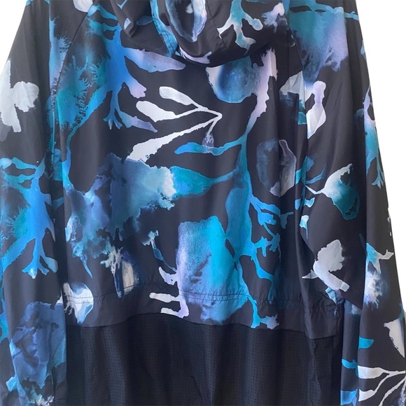 Ivy Park Mixed Mesh Windbreaker Hoodie in Ink‎ Floral - Picture 9 of 12